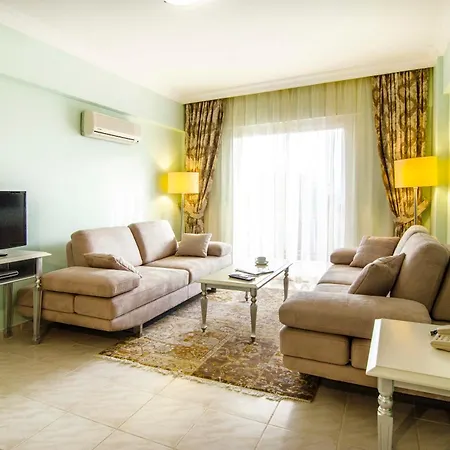 Pine Club Apart Кушадасы