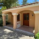 Pensión Pine Club Apart 4*